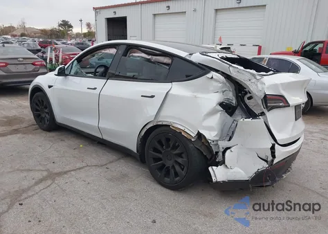 2021 Tesla Model Y Long Range Dual Motor All-Wheel Drive z USA, uszkodzony, nr VIN 5YJYGDEE0MF244216